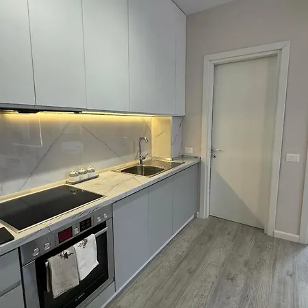 Sc Centre Apartamento Tirana